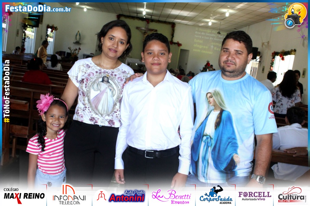 Foto 5 de Missa e cerimônia de Investidura dos Acólitos da Paróquia Nossa Senhora das Graças
