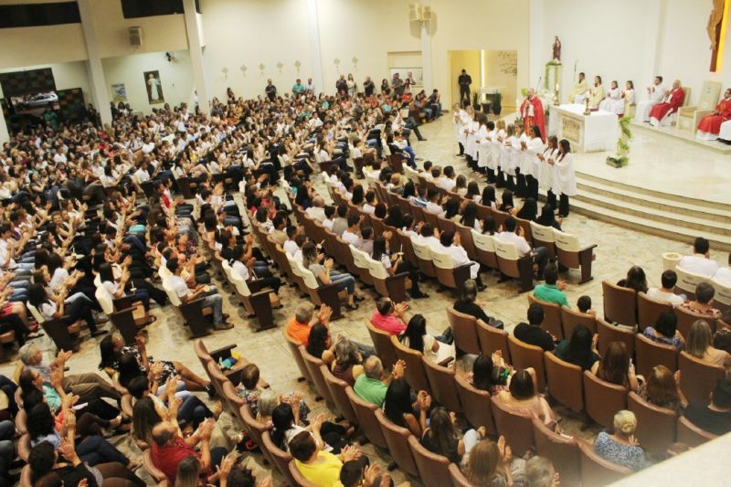 Celebração da Missa de Crisma da Catedral Nossa Senhora Aparecida