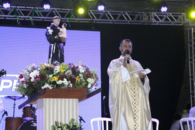 Noite de Sábado na 21° Edição do Arraial de Santo Antônio
