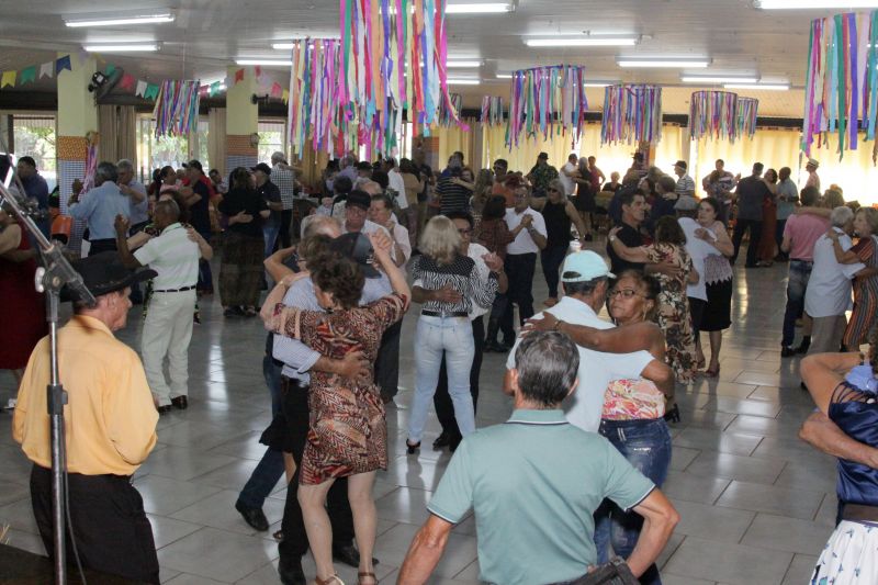 Baile de Arraiá do  C.C.I Vovó Ziza 