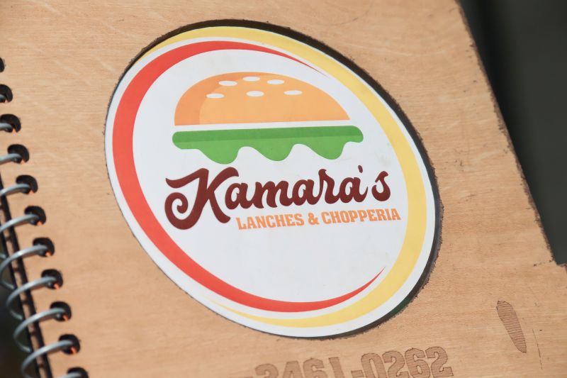 Noite de Sábado na Lanchonete e Chopperia Kamaras
